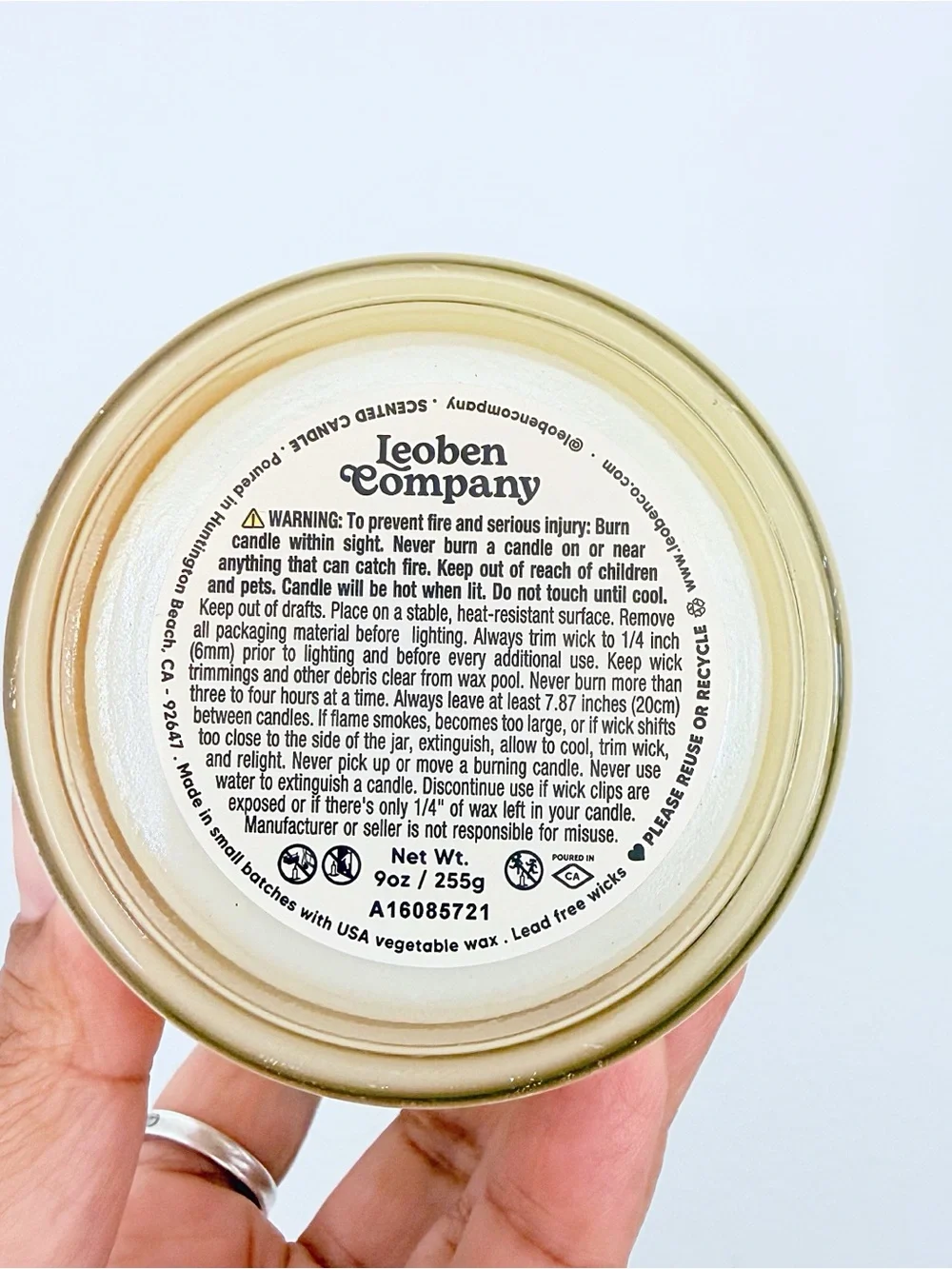 Leoben Company Tomato Harvest Scented Candle - Cream & Red
